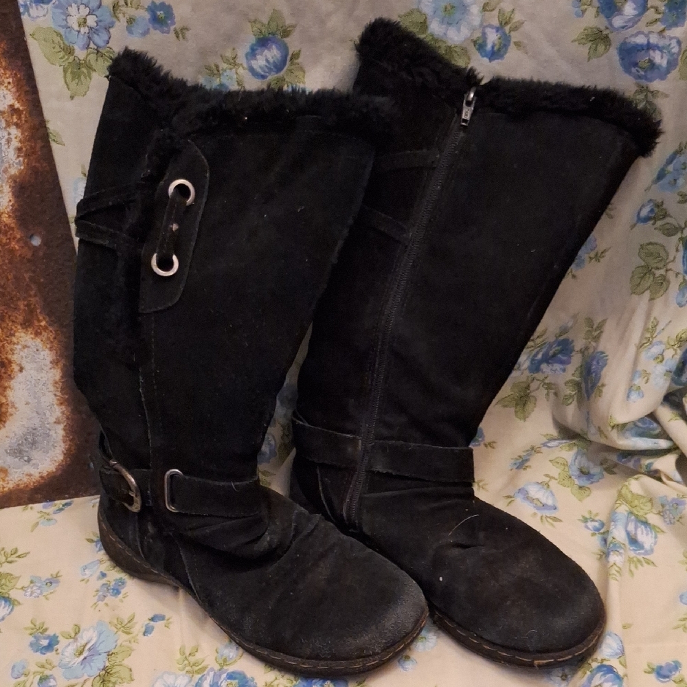 BareTraps Black Winter Boots with Buckle Detail